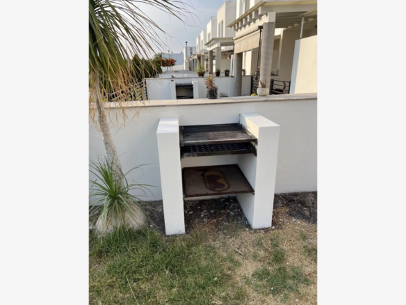 Inmueblesaqui.com Casa En Venta En Paseos Del Bosque, Corregidora, C.p. 76910