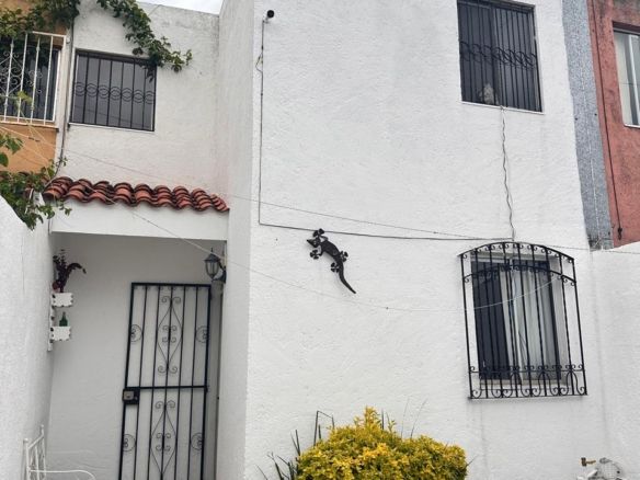 Inmueblesaqui.com Vendo Casa En Fraccionamiento San José Momoxpan