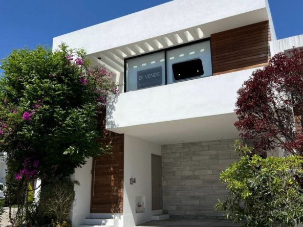 Inmueblesaqui.com Casa En Esquina En Venta
